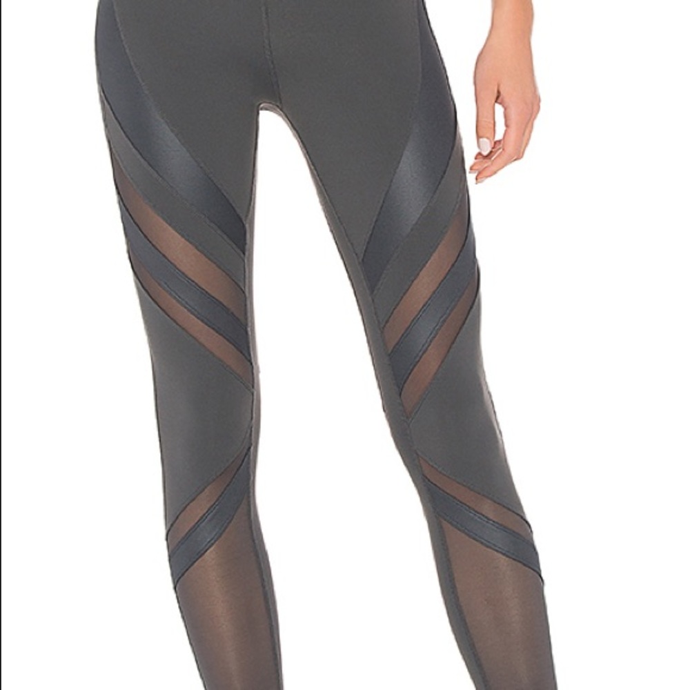 ALO YOGA Leggings